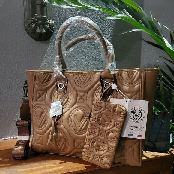 VALENTINO ORLANDI Extra Large Quilted Tote NWT - Picture 8 of 13